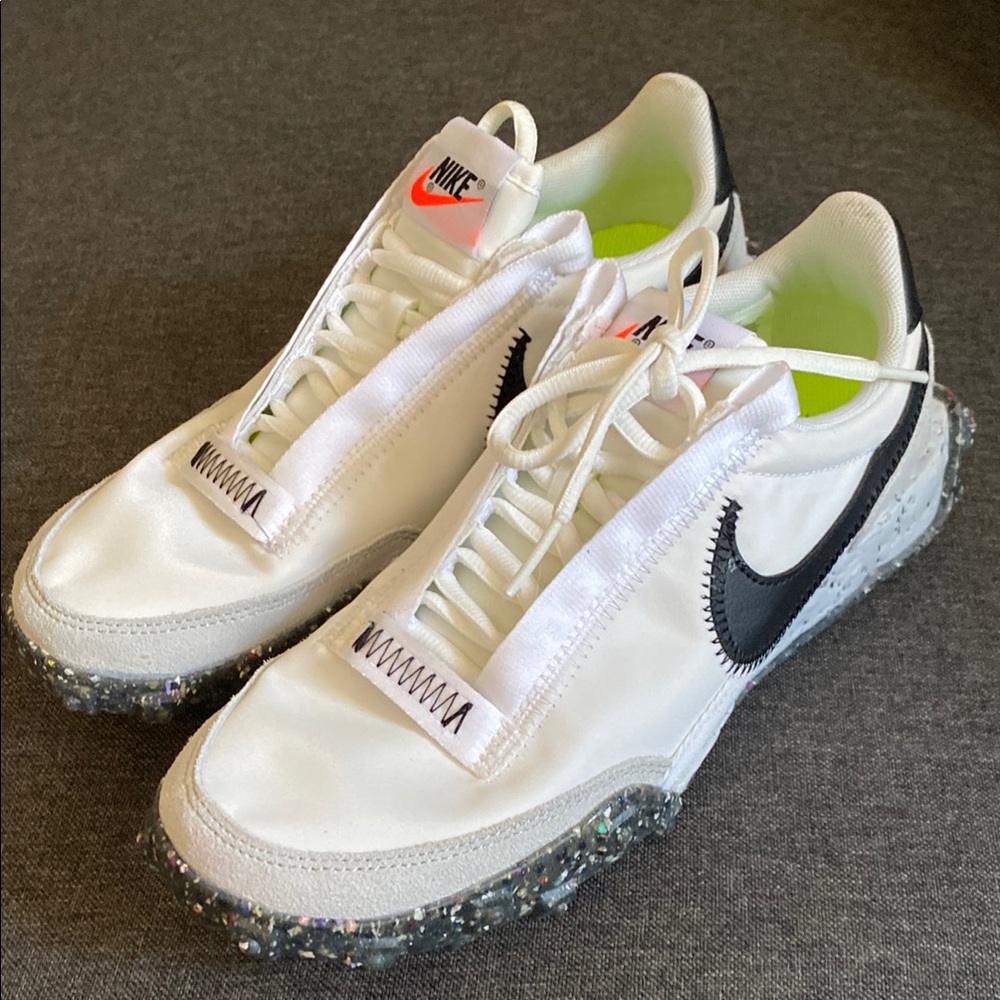 Nike Women's waffle racer crater White and Black Sneakers size 7.5